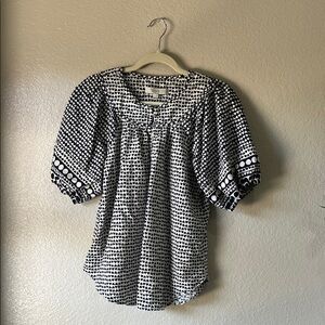 LOFT Women’s Navy Blue White Heart Pattern Blouse Balloon Short Sleeve Sz M Chic